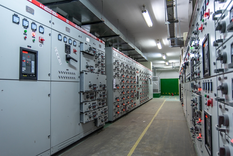 高壓設(shè)備巡視：守護(hù)電力的“紫光七步”，讓隱患無(wú)處遁形